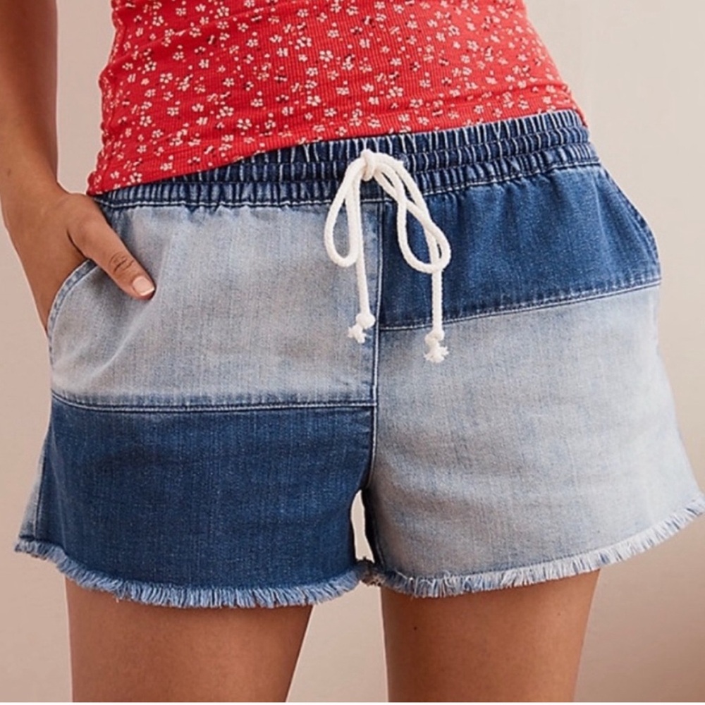 Aerie Womens Shorts Blue Jean Denim Patchwork Pull On Frayed Hem Size Small